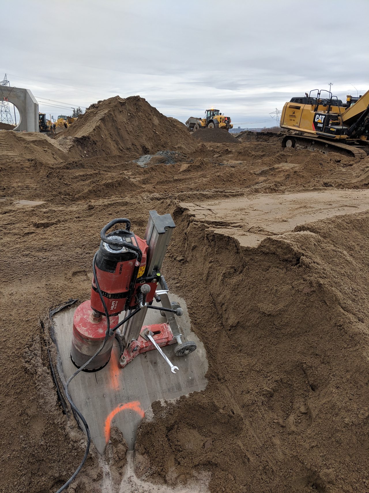 Percement du béton sur chantier résidentiel à Wendake